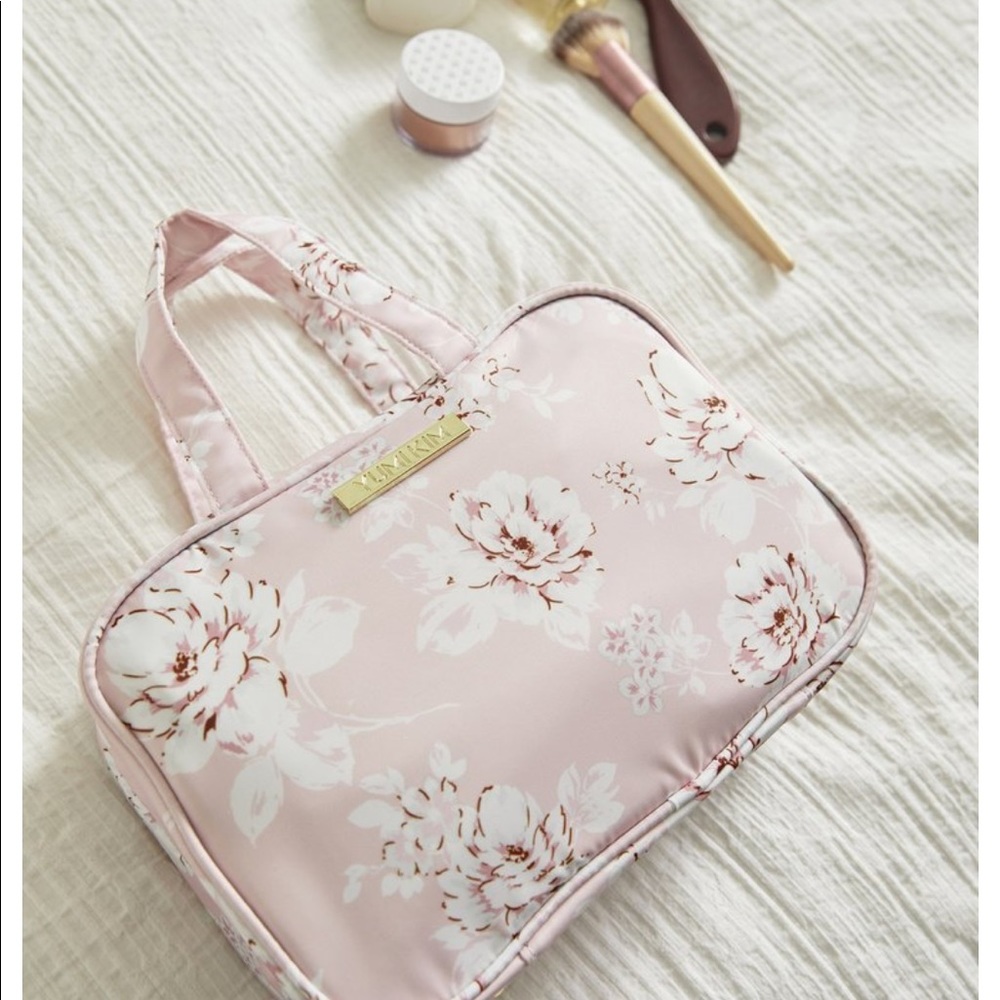 2/$30 YUMI KIM train case NWT